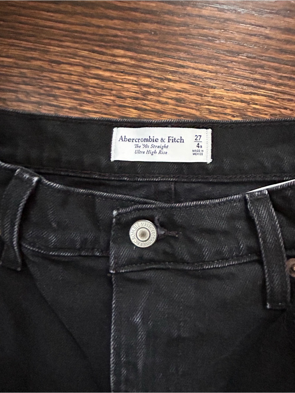 Abercrombie the 90s straight ultra high rise size 27